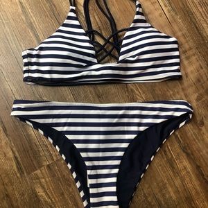NWT - Cupshe bikini